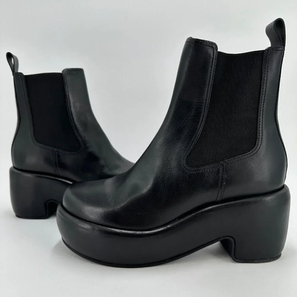 Everlane The Puffa Boot in Black size 10 Chelsea Ankle 3.25